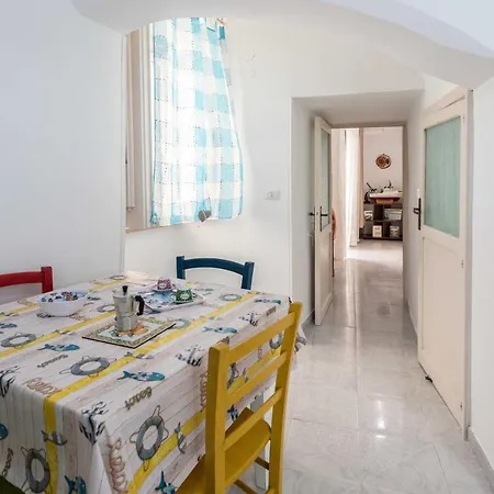 Vecchia Apartment *